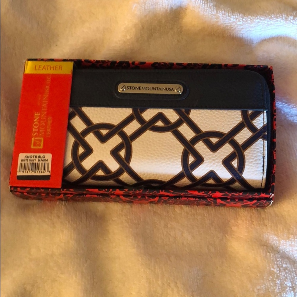 Stone Mountain Wallet